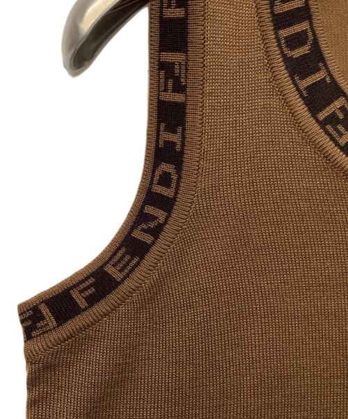 FENDI JEANS（フェンディ ジーンズ）FENDI JEANS (フェンディ ジーンズ) ノースリーブカットソー ブラウン サイズ:FREEの古着・服飾アイテム