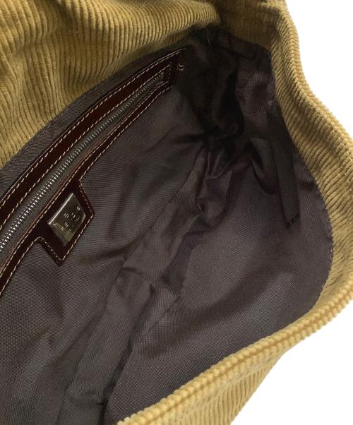 FENDI（フェンディ）FENDI (フェンディ) マンマバケットバッグ ベージュの古着・服飾アイテム