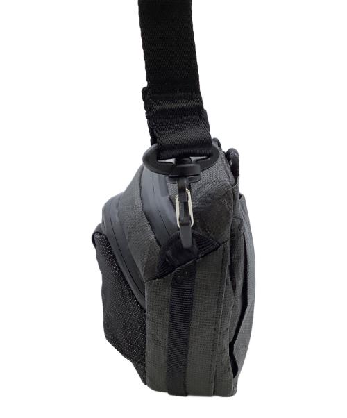 ABLE CARRY（エイブルキャリー）ABLE CARRY (エイブルキャリー) ボディーバッグ グレー×ブラックの古着・服飾アイテム