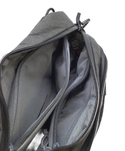 ABLE CARRY（エイブルキャリー）ABLE CARRY (エイブルキャリー) ボディーバッグ グレー×ブラックの古着・服飾アイテム