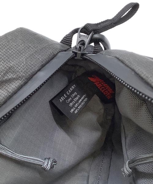 ABLE CARRY（エイブルキャリー）ABLE CARRY (エイブルキャリー) ボディーバッグ グレー×ブラックの古着・服飾アイテム