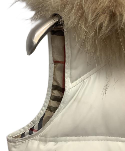 BURBERRY BLUE LABEL（バーバリー ブルー レーベル）BURBERRY BLUE LABEL (バーバリー ブルー レーベル) ダウンベスト アイボリー サイズ:38の古着・服飾アイテム