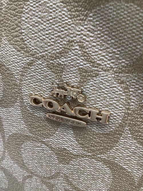COACH（コーチ）COACH (コーチ) キャンバス2Ｗショルダーバッグ ベージュの古着・服飾アイテム
