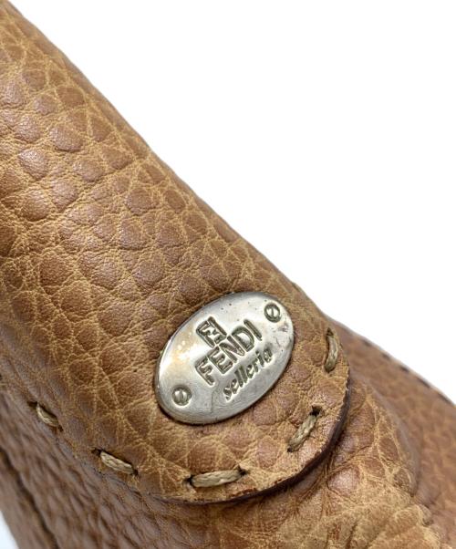 FENDI（フェンディ）FENDI (フェンディ) ショルダーバッグ ブラウンの古着・服飾アイテム