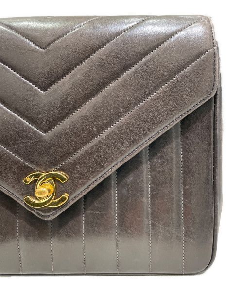 CHANEL（シャネル）CHANEL (シャネル) Vステッチチェーンショルダーバッグ ブラックの古着・服飾アイテム