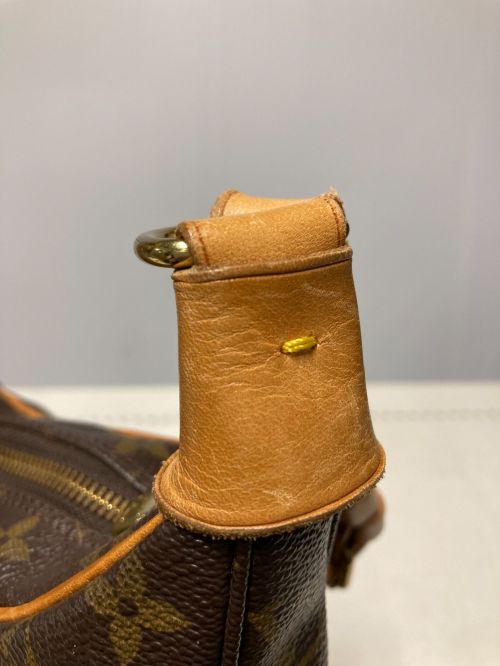 LOUIS VUITTON（ルイ ヴィトン）LOUIS VUITTON (ルイ ヴィトン) ブローニュ30 ショルダーバッグ ブラウン サイズ:30の古着・服飾アイテム
