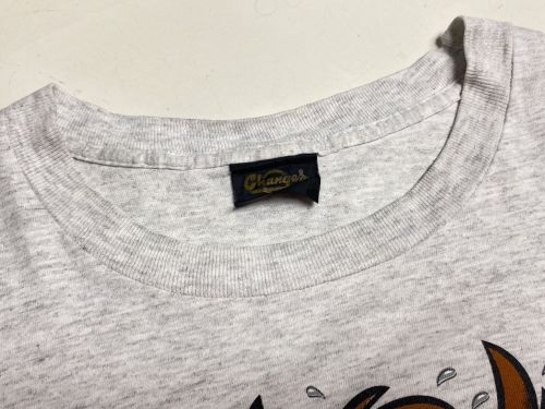 CHANGES（チェンジズ）CHANGES (チェンジズ) 90's タズマニアン・デビルプリントTシャツ ライトグレー サイズ:XLの古着・服飾アイテム