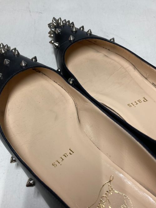 Christian Louboutin（クリスチャン・ルブタン）Christian Louboutin (クリスチャン・ルブタン) スタッズフラットパンプス ブラック サイズ:34 1/2の古着・服飾アイテム