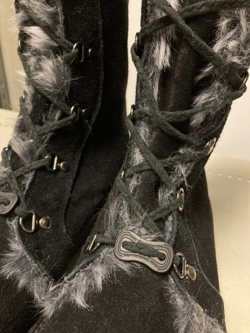 WHITE MOUNTAINEERING（ホワイトマウンテ二アニング）WHITE MOUNTAINEERING (ホワイトマウンテ二アニング) MESSNER ピッグレザーロングスノーブーツ ブラック サイズ:26の古着・服飾アイテム