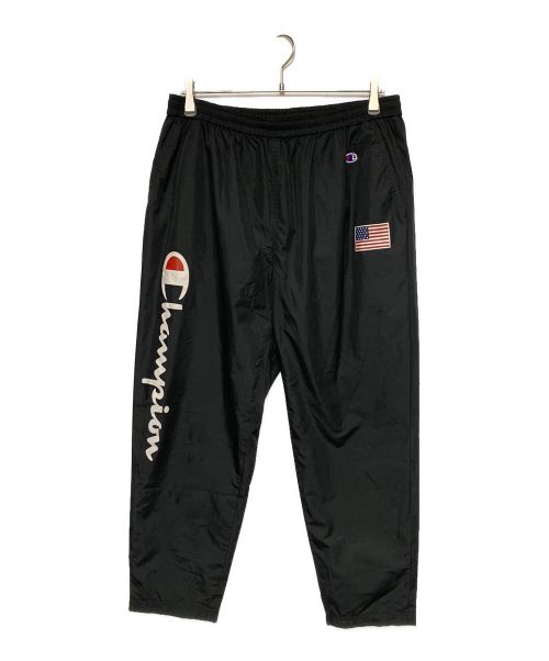 Champion（チャンピオン）Champion (チャンピオン) ビッグロゴナイロンパンツ ブラック サイズ:Lの古着・服飾アイテム