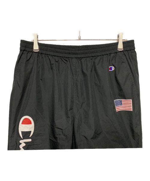 Champion（チャンピオン）Champion (チャンピオン) ビッグロゴナイロンパンツ ブラック サイズ:Lの古着・服飾アイテム