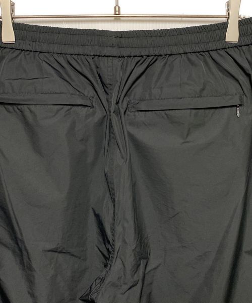 Champion（チャンピオン）Champion (チャンピオン) ビッグロゴナイロンパンツ ブラック サイズ:Lの古着・服飾アイテム