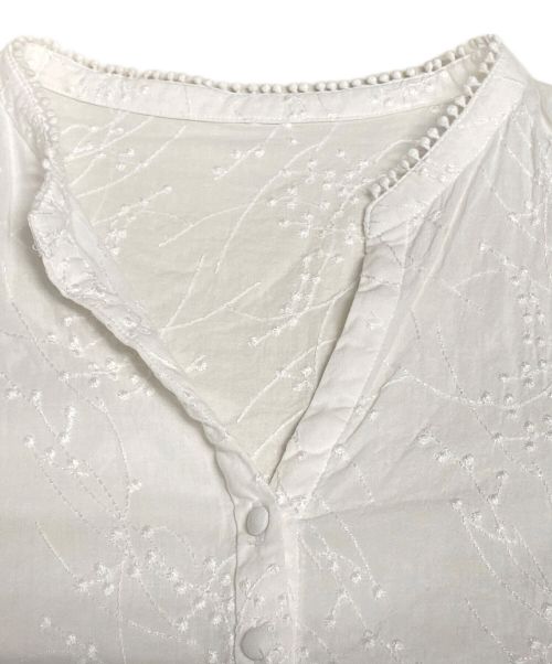 ANAYI（アナイ）ANAYI (アナイ) エンブロイダリーフロントボタンブラウス ホワイト サイズ:36の古着・服飾アイテム