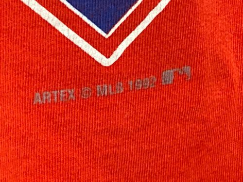 ONEITA（オニータ）ONEITA (オニータ) 90's タズマニアン・デビルプリントTシャツ レッド サイズ:XLの古着・服飾アイテム