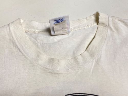 AMERICAS SPORTS TEAM（アメリカススポーツチーム）AMERICAS SPORTS TEAM (アメリカススポーツチーム) 90's 原始家族プリントTシャツ ホワイト サイズ:XLの古着・服飾アイテム