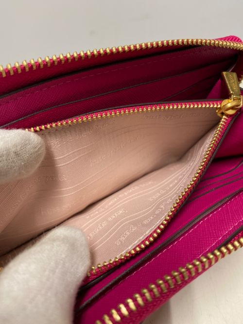 Kate Spade（ケイトスペード）Kate Spade (ケイトスペード) モーガン ボウ エンベリッシュ ショッキングピンクの古着・服飾アイテム