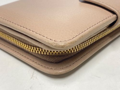 PRADA（プラダ）PRADA (プラダ) サフィアーノレザーウォレット / 2つ折り財布 ベージュの古着・服飾アイテム