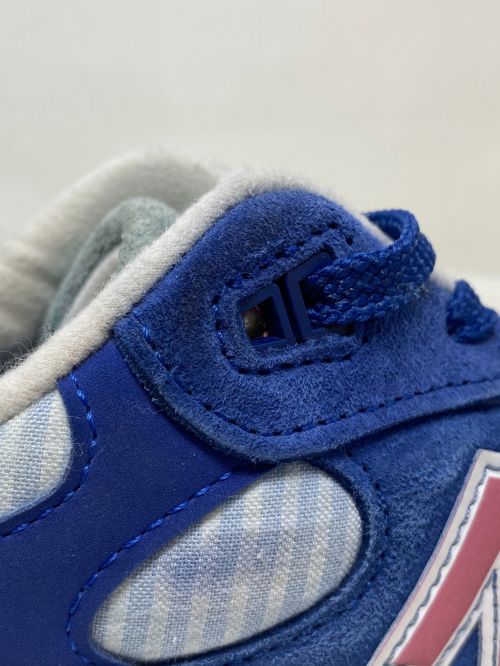 NEW BALANCE（ニューバランス）NEW BALANCE (ニューバランス) M992NT/ローカットスニーカー ブルー×ピンク サイズ:US11Dの古着・服飾アイテム