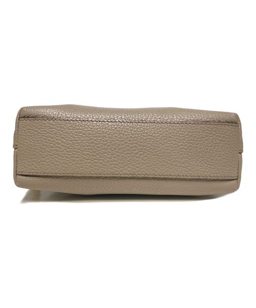 PRADA（プラダ）PRADA (プラダ) レザーコスメポーチ ベージュの古着・服飾アイテム