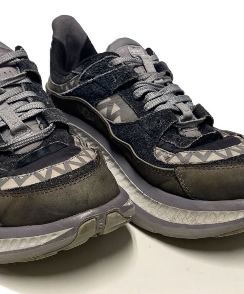 WHITE MOUNTAINEERING（ホワイトマウンテ二アニング）WHITE MOUNTAINEERING (ホワイトマウンテ二アニング) UGG (アグ) CA805 V2 / ローカットスニーカー グレー サイズ:US9.5の古着・服飾アイテム