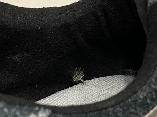 WHITE MOUNTAINEERING（ホワイトマウンテ二アニング）WHITE MOUNTAINEERING (ホワイトマウンテ二アニング) UGG (アグ) CA805 V2 / ローカットスニーカー グレー サイズ:US9.5の古着・服飾アイテム