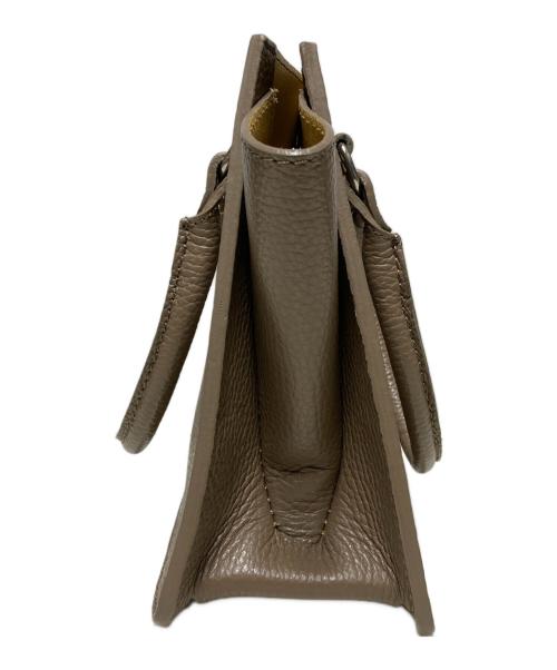 AULENTTI（オウレンティ）AULENTTI (オウレンティ) レザーハンドバッグ ベージュの古着・服飾アイテム