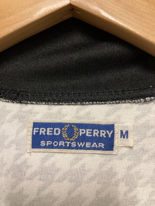 FRED PERRY（フレッドペリー）FRED PERRY (フレッドペリー) ハウンドトゥーストラックジャケット / ジャージ ホワイト×グレー サイズ:Mの古着・服飾アイテム