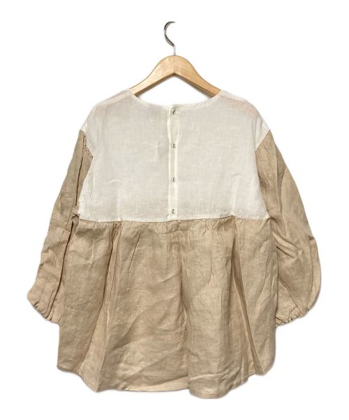 TSUHARU by samansa Mos2（ツハル バイ サマンサモスモス）TSUHARU by samansa Mos2 (ツハル バイ サマンサモスモス) 配色リネン刺繍ギャザーブラウス ホワイト×ベージュ サイズ:F 未使用品の古着・服飾アイテム