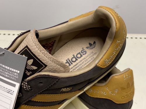 adidas（アディダス）adidas (アディダス) MUNCHEN MIG/ ローカットスニーカー ブラウン サイズ:US8.5の古着・服飾アイテム