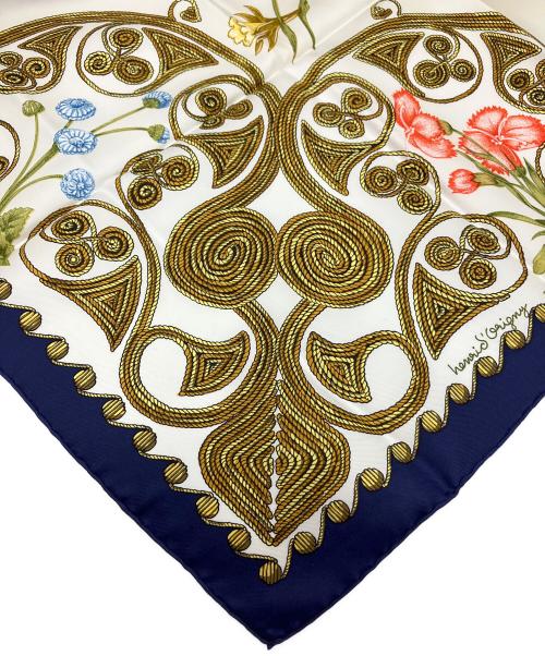 HERMES（エルメス）HERMES (エルメス) 大判スカーフ ホワイト×ネイビーの古着・服飾アイテム