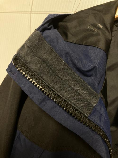 THE NORTH FACE（ザ ノース フェイス）THE NORTH FACE (ザ ノース フェイス) マウンテンライトジャケット / マウンテンパーカー ネイビー×ブラック サイズ:XLの古着・服飾アイテム