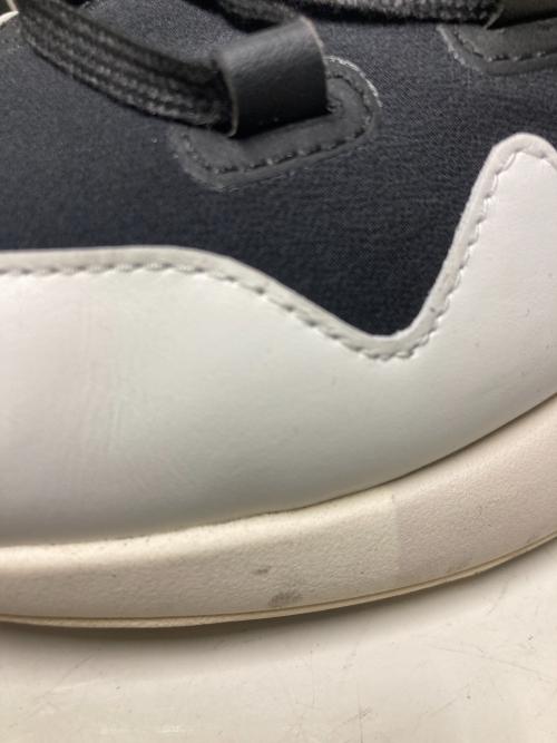 Y-3（ワイスリー）Y-3 (ワイスリー) IDOSO BOOST / ローカットスニーカー ホワイト×ブラック サイズ:US8の古着・服飾アイテム