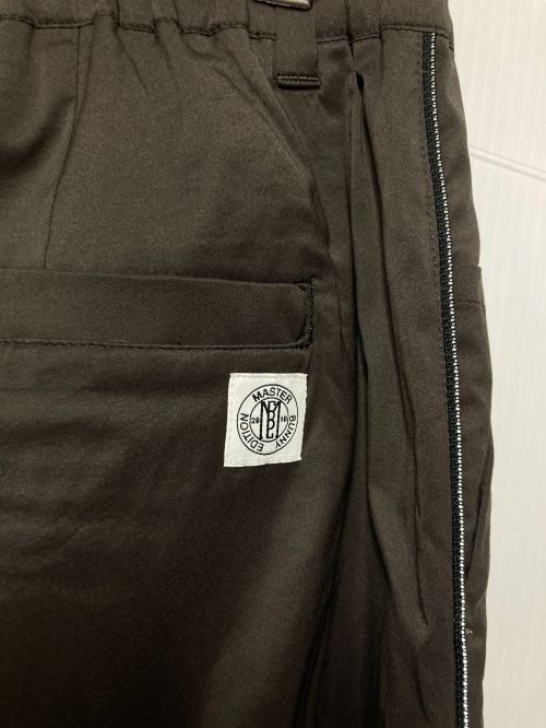 MASTER BUNNY EDITION（マスターバニーエディション）MASTER BUNNY EDITION (マスターバニーエディション) 2WAYストレッチメランジタフタパンツ ダークブラウン サイズ:5 未使用品の古着・服飾アイテム