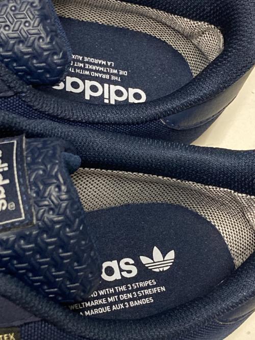 adidas（アディダス）adidas (アディダス) GAZELLE GTX / ローカットスニーカー ネイビー×ホワイト サイズ:US9 未使用品の古着・服飾アイテム