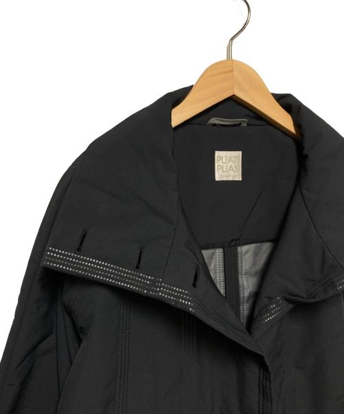 PLEATS PLEASE（プリーツプリーズ）PLEATS PLEASE (プリーツプリーズ) カットワーク中綿コート ブラック サイズ:3の古着・服飾アイテム
