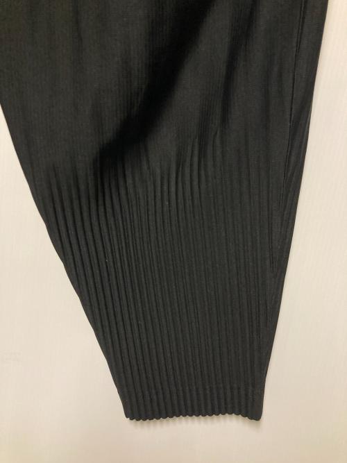 HOMME PLISSE ISSEY MIYAKE（オム プリッセ イッセイ ミヤケ）HOMME PLISSE ISSEY MIYAKE (オムプリッセ イッセイ ミヤケ) 消しプリーツパンツ ブラック サイズ:1の古着・服飾アイテム