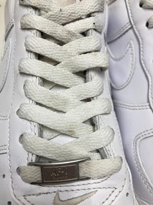 NIKE（ナイキ）NIKE (ナイキ) SUPREME (シュプリーム) AIR FORCE 1 LOW / ローカットスニーカー ホワイト サイズ:US9.5の古着・服飾アイテム