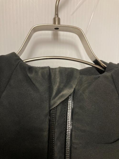 DECENT（デサント）DECENT (デサント) シームレスダウンジャケット ブラック サイズ:Lの古着・服飾アイテム