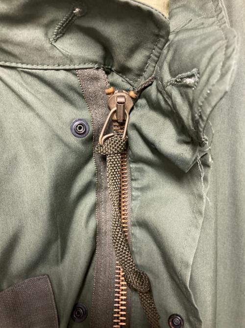 US ARMY（ユーエスアーミー）US ARMY (ユーエスアーミー) M-65フィールドパーカー 85年製 カーキ サイズ:Mの古着・服飾アイテム