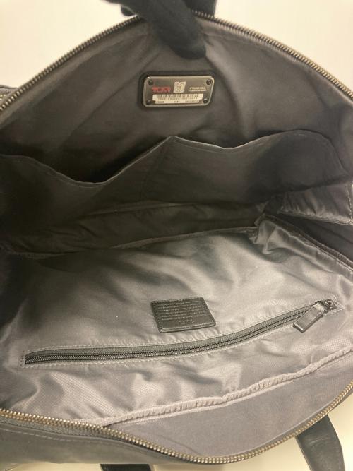 TUMI（トゥミ）TUMI (トゥミ) サニー コンバーチブル・ブリーフ / ナイロンブリーフケース ブラックの古着・服飾アイテム