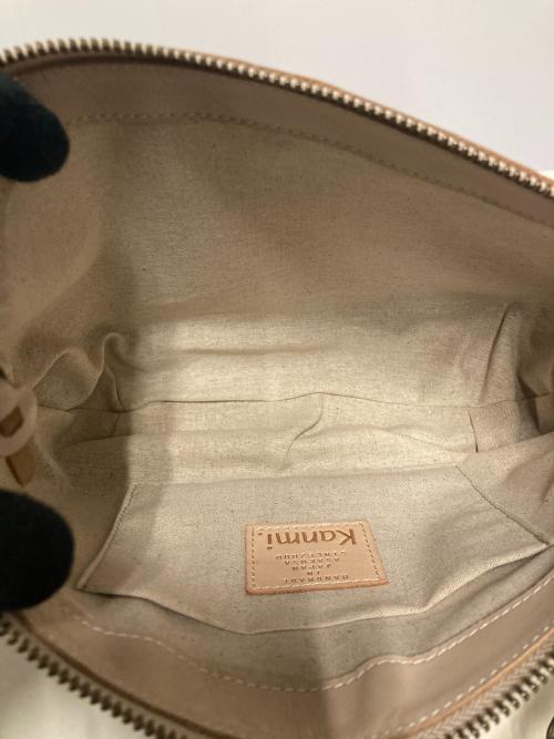 kanmi（カンミ）kanmi (カンミ) ドット柄レザーショルダーバッグ ナチュラルの古着・服飾アイテム