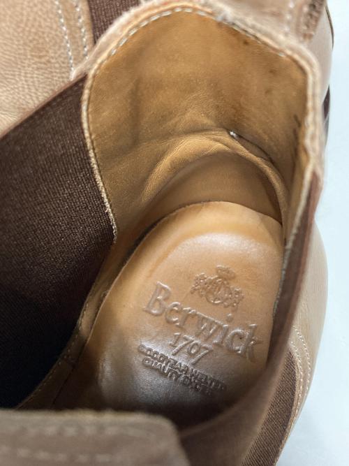 berwick（バーウィック）berwick (バーウィック) サイドゴアブーツ ベージュ サイズ:6.5の古着・服飾アイテム