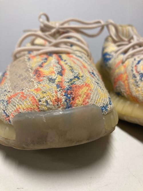 adidas（アディダス）adidas (アディダス) YEEZY BOOST 350 V2 / ローカットスニーカー ベージュ サイズ:US9の古着・服飾アイテム