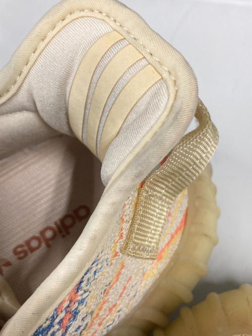 adidas（アディダス）adidas (アディダス) YEEZY BOOST 350 V2 / ローカットスニーカー ベージュ サイズ:US9の古着・服飾アイテム