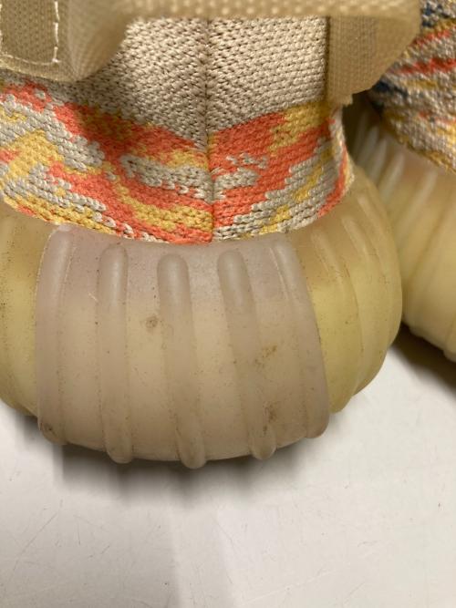 adidas（アディダス）adidas (アディダス) YEEZY BOOST 350 V2 / ローカットスニーカー ベージュ サイズ:US9の古着・服飾アイテム