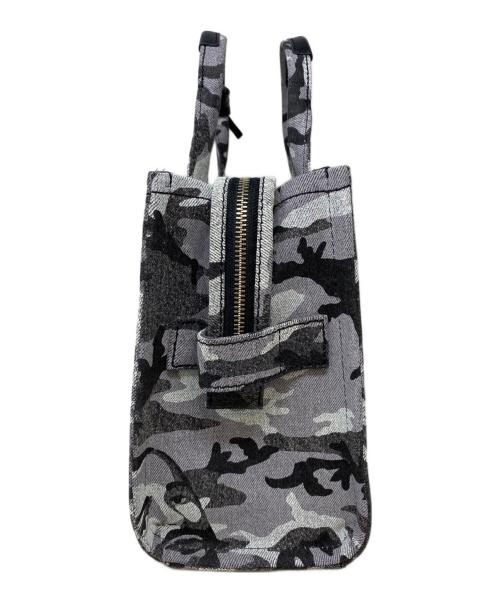 MARC JACOBS（マークジェイコブズ）MARC JACOBS (マークジェイコブス) ザ マーク カモ デニム トート バッグ ラージ グレーの古着・服飾アイテム