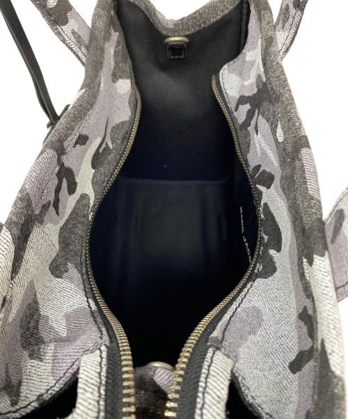 MARC JACOBS（マークジェイコブズ）MARC JACOBS (マークジェイコブス) ザ マーク カモ デニム トート バッグ ラージ グレーの古着・服飾アイテム