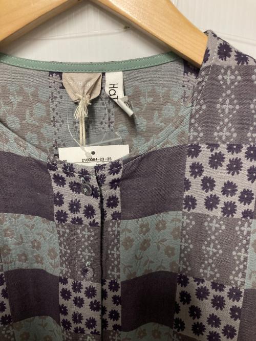 TSUHARU by samansa Mos2（ツハル バイ サマンサモスモス）TSUHARU by samansa Mos2 (ツハル バイ サマンサモスモス) HATAKAKE (ハタカケ) 袖切替ボリュームワンピース パープル×グリーン サイズ:F 未使用品の古着・服飾アイテム