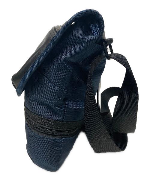 TUMI（トゥミ）TUMI (トゥミ) ALPHA BRAVO TRAVIS CROSSBODY / ナイロンショルダーバッグ ネイビー×ブラックの古着・服飾アイテム