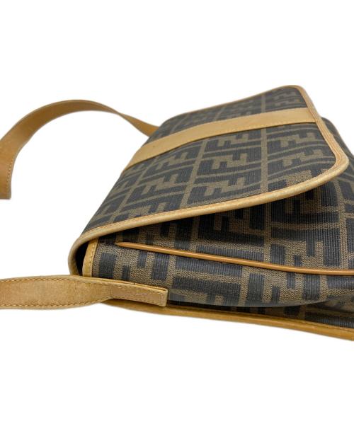 FENDI（フェンディ）FENDI (フェンディ) ショルダーバッグ カーキの古着・服飾アイテム